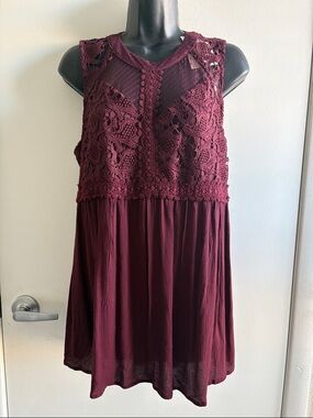 NWT Maurices Babydoll Boho Crochet Sleeveless Sheer Neck Burgundy Top SZ M